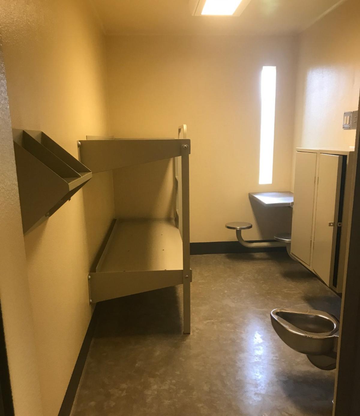 List 93+ Images what does a jail cell look like in usa Completed