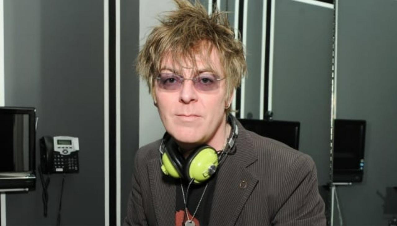 The Smiths' bassist Andy Rourke dies at 59 after lengthy cancer battle ...