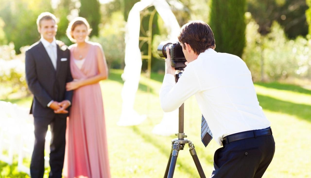 wedding photographer deletes couple's entire day of photos after being denied food, water | newshub
