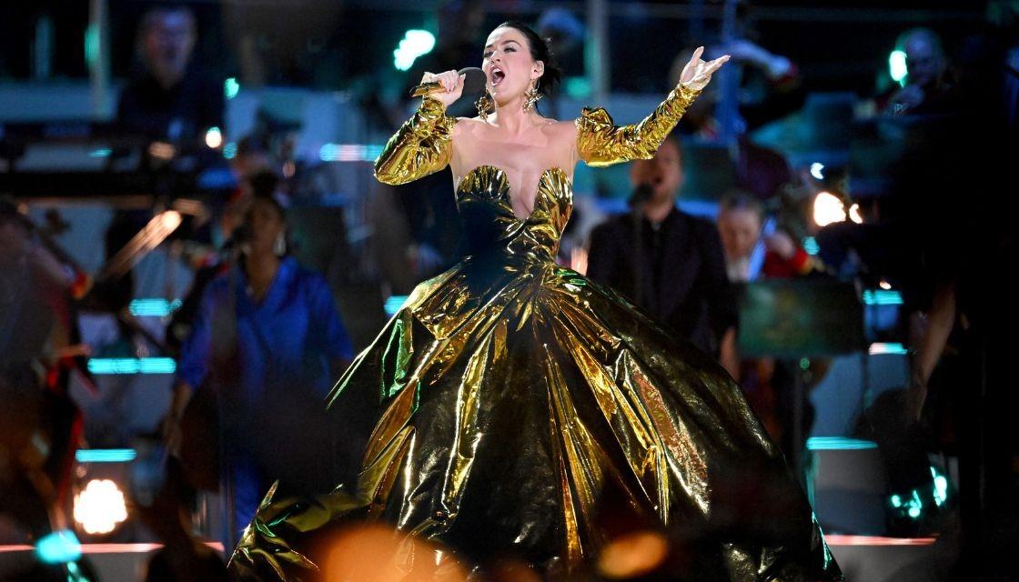 Coronation concert: Katy Perry rocks gilded metallic Vivienne Westwood ...