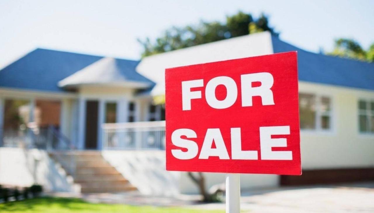 Interest rate hikes trigger biggest property sales slump in almost 40 years  - CoreLogic | Newshub
