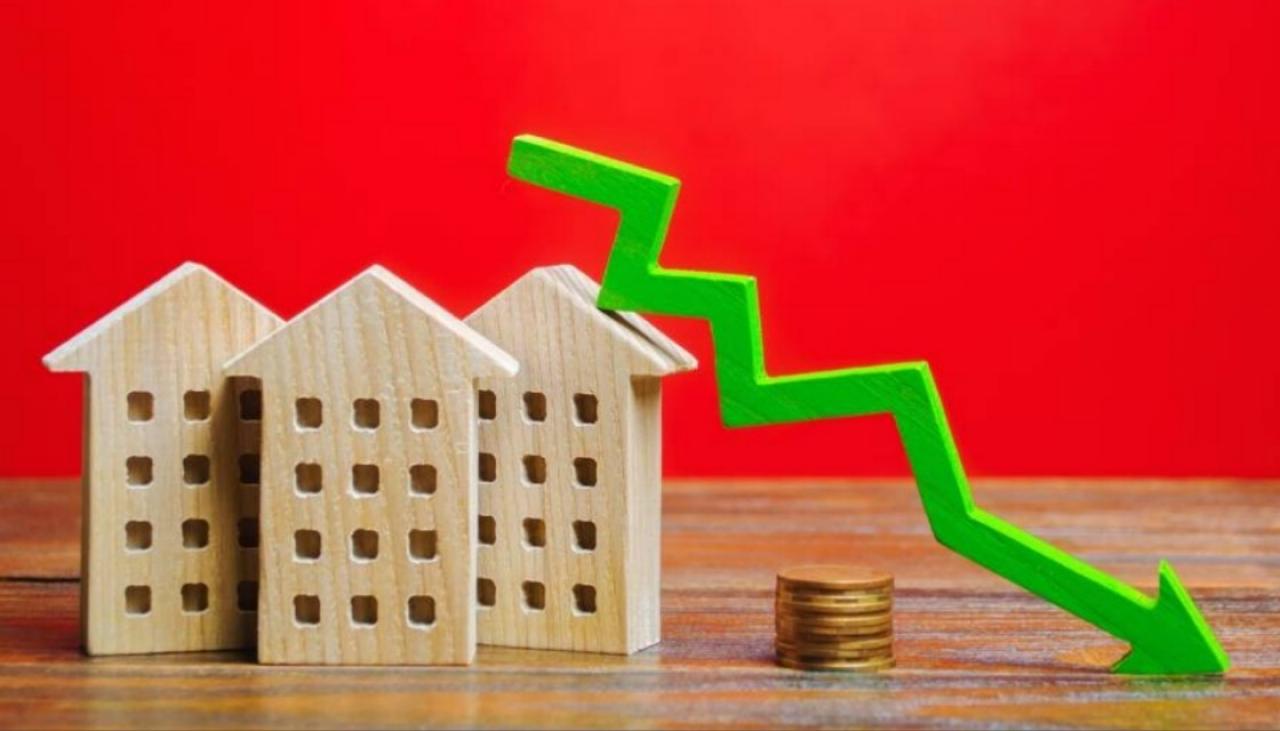 Signs house prices downturn may be ending soon - ANZ | Newshub