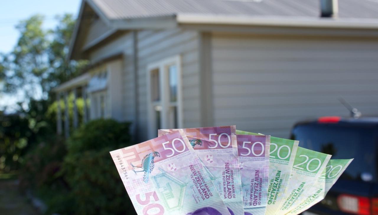 Almost 20,000 homeowners falling behind on mortgage payments | Newshub