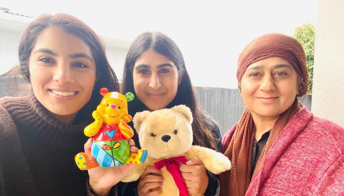 https://www.newshub.co.nz/home/new-zealand/2020/05/christchurch-woman-launches-the-teddy-project-to-gift-toy-bears-to-refugee-children/_jcr_content/par/image_1656736672.dynimg.full.q75.jpg/v1590730580667/SUPPLIED_TEDDYBEARS_2_1120.jpg