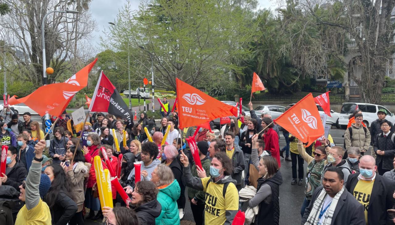 Thousands of university staff walk off the job for better pay in first  coordinated strike action in 20 years | Newshub