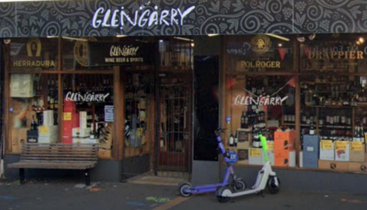 Auckland liquor store hit by smash-and-grab style burglary | Newshub
