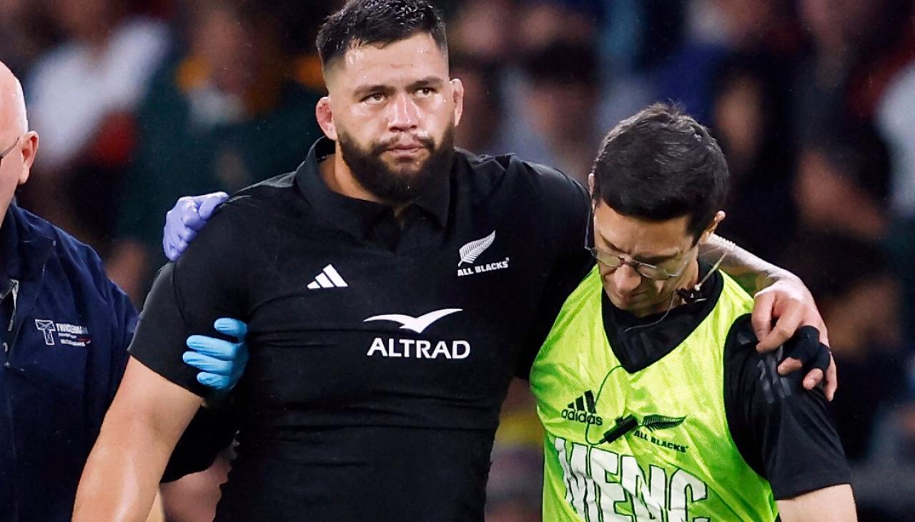 Rugby World Cup: Ian Foster gives update on Tyrel Lomax injury as prop goes down in record defeat to South Africa | Newshub