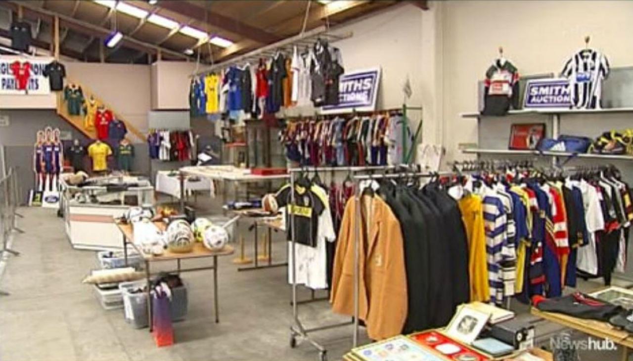 Kiwi puts huge sporting memorabilia collection up for auction | Newshub