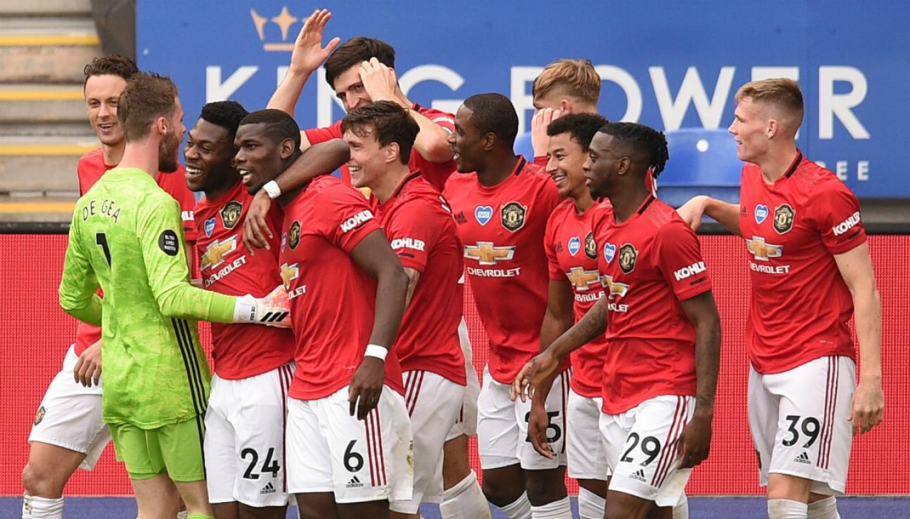 Football: Manchester United, Chelsea secure Champions ...