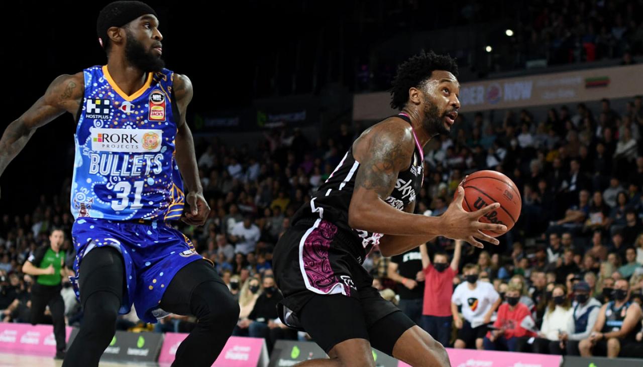 Basketball NZ Breakers' return to Spark Arena soured by defeat to