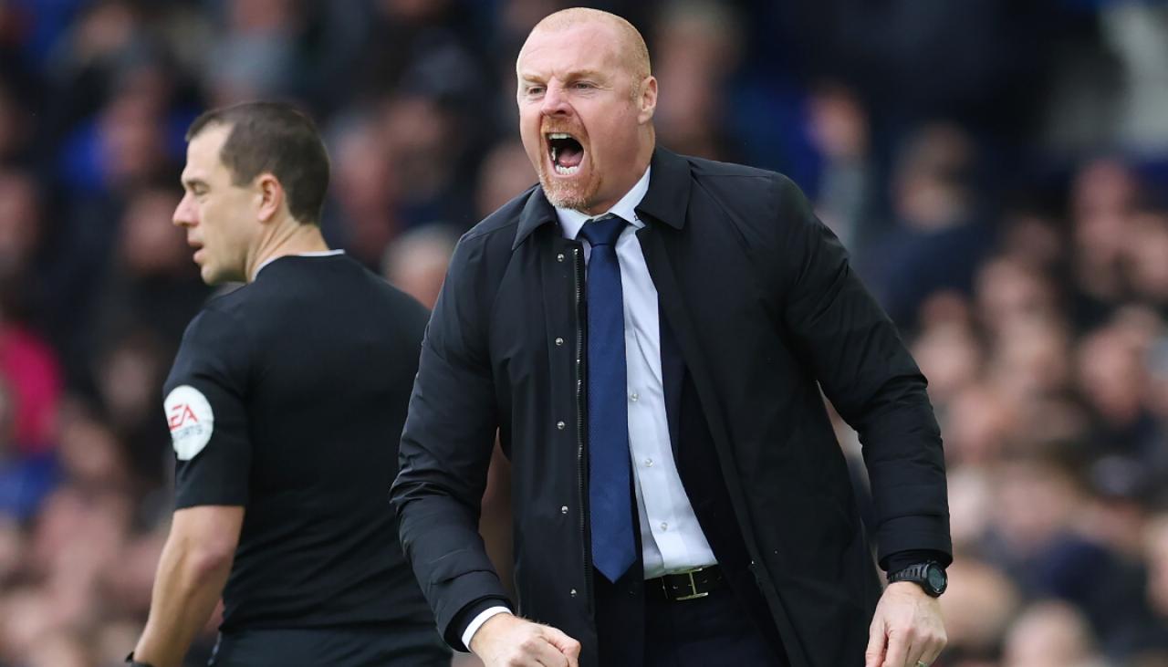 English Premier League: Everton shock league leaders Arsenal in new manager Sean Dyche's debut