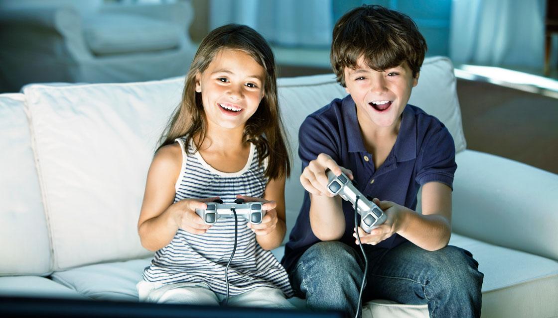 Parent's Guide to Massively Multiplayer Online Games for Family Fun -  Screen Time