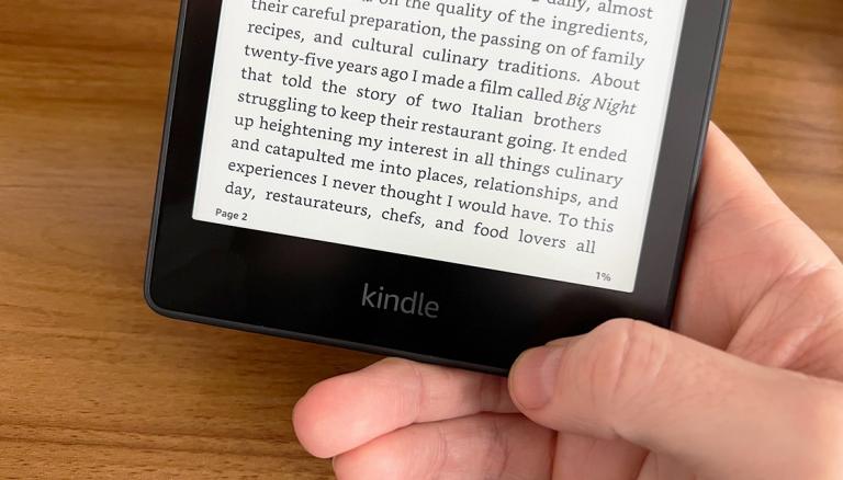 Kindle Paperwhite Signature Edition (11th Gen) Review: Worth Every