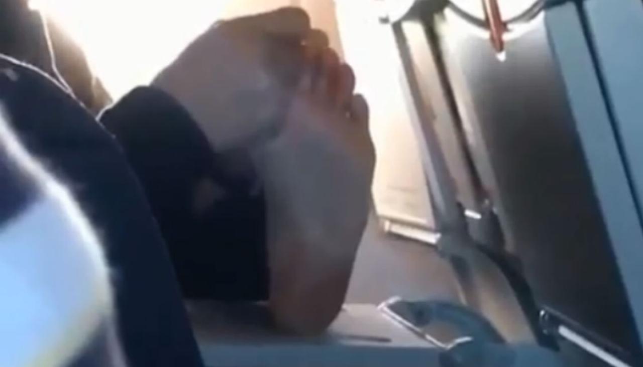 Airplane feet fetish