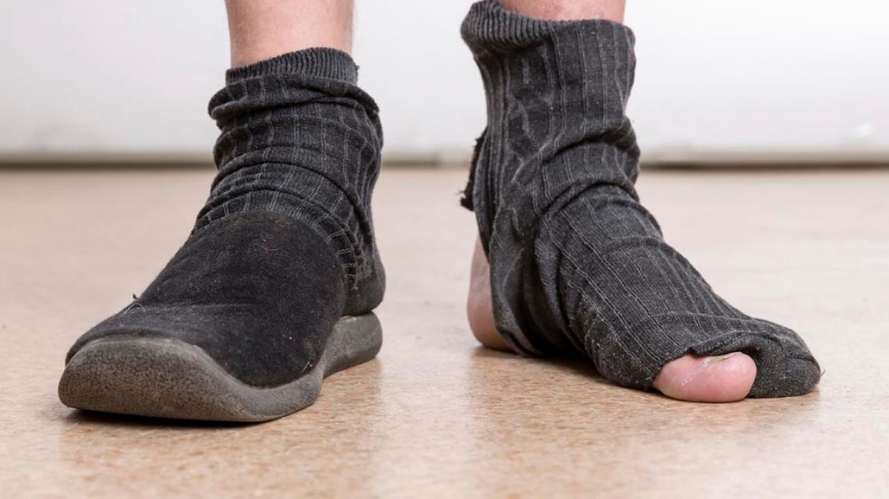 Man hands over dirty socks instead of weed | Newshub