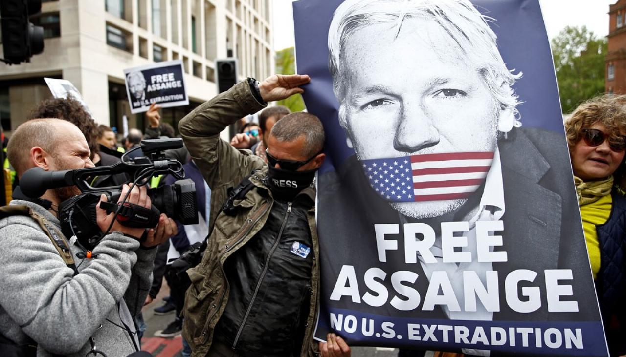 Julian Assange to remain jailed after sentence ends | Newshub