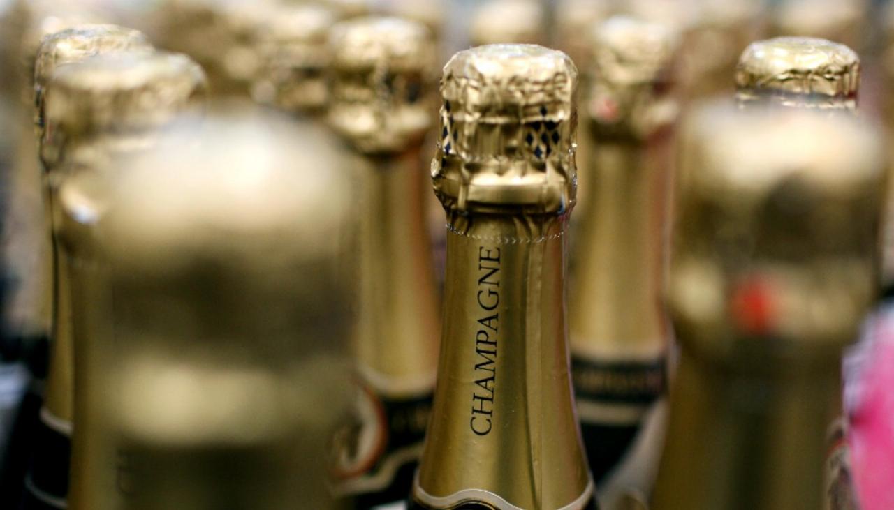French Champagne Makers End Russia Boycott Despite Label Law - Bloomberg