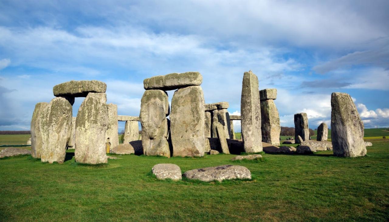Photo of L’énigme de Stonehenge résolue ?  Les experts disent qu’ils ont finalement compris pourquoi il a été construit