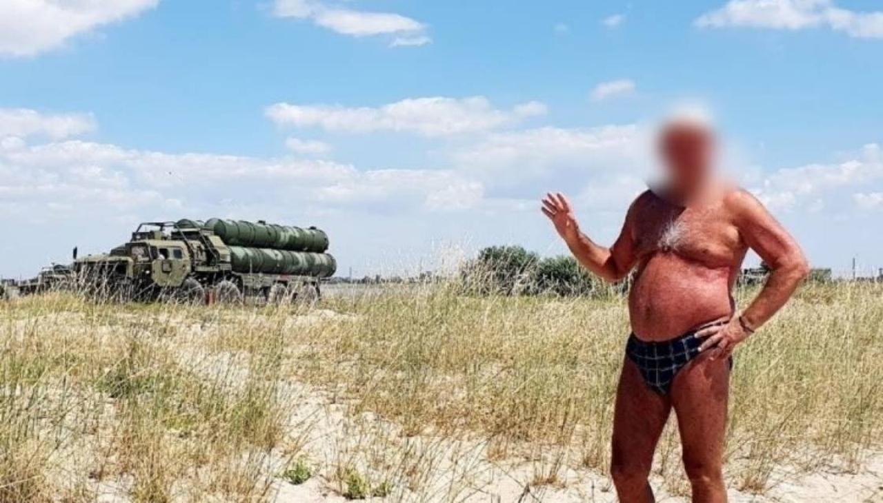 Relaxed Russian tourist photo gives away Vladimir Putin's air defences to Ukrainian forces | Newshub